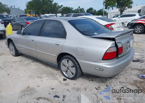 1996 Honda Accord Value z USA, uszkodzony, nr VIN 1HGCD5698TA232320